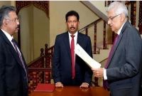 রনিল বিক্রমাসিংহে শ্রীলঙ্কার অন্তর্বর্তীকালীন প্রেসিডেন্ট 