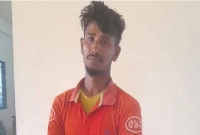 সমুদ্রসৈকতে ৩০টির কথা বলে ২৫০ ছবি তুলে টাকা আদায়, আটক ফটোগ্রাফার