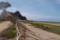 ক্র্যাস-ল্যান্ডিংয়ে বিধ্বস্ত হতেই যাত্রীবাহী বিমানে আগুন