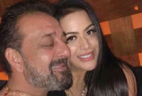 যন্ত্রণার এই দাগগুলোই আজ আনন্দ দেয় সঞ্জয়-কন্যা ত্রিশলাকে