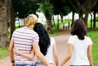 অল্পবয়সী নারীরাই বিবাহিত পুরুষের প্রেমে পড়েন বেশি! জানুন কারণ 