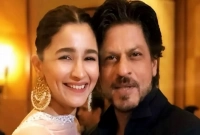 শাহরুখের লেখা পড়ে বেশ মজা পেয়েছেন আলিয়া