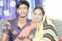 সেই কলেজছাত্রের সঙ্গে বিবাহ বন্ধনে আবদ্ধ হলেন অধ্যাপিকা