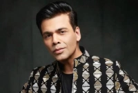 বলিউডের এমন বেহাল দশার কারণ জানালেন করণ জোহর