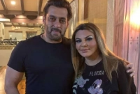 সালমান খানের দেহরক্ষী হতে প্রস্তুত রাখি সাবন্ত!