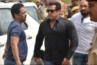 হাইকোর্টের দ্বারস্থ হলেন সালমান খান