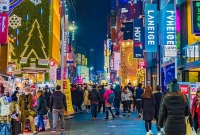 পশ্চিমা তরুণীরা প্রেমের টানে কেন দ. কোরিয়ার পথে? জানুন