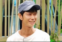 মাসে লাখ টাকা আয় করেন শুধুমাত্র অন্যের কথা শুনে!