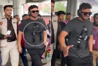 তোলপাড় শাকিবের টিশার্টে লেখা ‘A’ নিয়ে! 