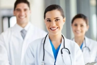 চিকিৎসকেরা কেন সাদা পোশাক পরেন? জানুন