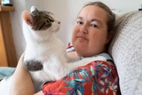 ঘুমের মধ্যেই  হার্ট অ্যাটাক, নারীর প্রাণ বাঁচালো পোষ্য বিড়াল