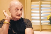 বলিউডের ফ্লপ দশার মূল কারণ জানালেন অনুপম খের