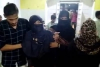 ৫ম বিয়ে করতে গিয়ে ফেঁসে গেলেন ৭ সন্তানের বাবা