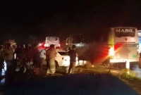 এইমাত্র পাওয়া; দুই বাসের মুখোমুখি সংঘর্ষ