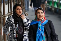 হিজাববিহীন নারীদের দণ্ড দিতে পাতাল রেলে ক্যামেরা বসাচ্ছে ইরান