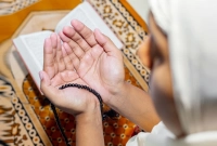 এই আমল করলে আল্লাহ কঠিন গুনাহ মাফ করে দেন