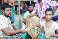 রাস্তায় কুড়িয়ে পাওয়া ১৩ হাজার টাকা মালিককে ফিরিয়ে দিলেন চতুর্থ শ্রেণির ছাত্র