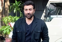 সানি দেওলের বিরুদ্ধে গুরুতর অভিযোগ