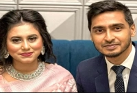 প্রেমিককে বিয়ে করলেন কণ্ঠশিল্পী নাউমি