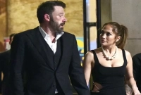 বিয়ের পর অদ্ভুত চুক্তিপত্রে সাক্ষর করলেন দুই তারকা