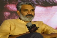 এবার রাজামৌলির সিনেমায় এ যেন একের ভেতর তিন!