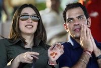 বন্ধুর সঙ্গে সহবাসের জন্য কারিশ্মাকে নিলামে তুলেছিলেন স্বামী!