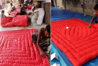 জানেন, লেপ কেন লাল কাপড়েই মোড়ানো হয়?