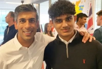 ঋষি সুনকের উত্থানে নজর কেড়েছেন এই ১৯ বছরের যুবক