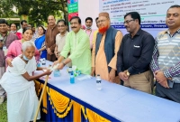 শেখ হাসিনা এতিমদের টাকা দেয়, আর খালেদা জিয়া আত্মসাৎ করে: এমপি গোপাল