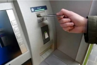 বুথে এটিএম কার্ড আটকে গেলে তাড়াতাড়ি যা করতে হবে