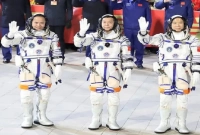 নিজস্ব মহাকাশ স্টেশনে তিন নতুন নভোচারীকে পাঠিয়েছে চীন