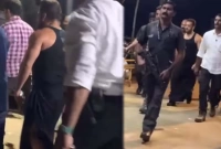 লুঙ্গি পরে বেরিয়ে গেলেন সালমান খান, মুহূর্তে ভাইরাল ভিডিও