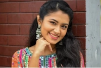 দেশের গণ্ডি পেরিয়ে কলকাতাতেও তাসনিয়া ফারিণ