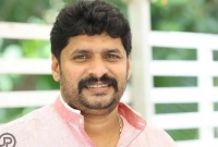 ফাঁকা ফ্লাট থেকে জনপ্রিয় প্রযোজকের মৃতদেহ উদ্ধার