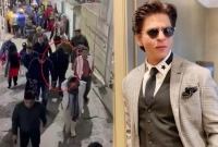 গভীর রাতে বৈষ্ণোদেবী মন্দিরে পুজা দিতে গেলেন শাহরুখ খান