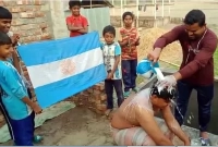 দুধ দিয়ে গোসল করে ব্রাজিল ছেড়ে আর্জেন্টিনাকে সমর্থন!