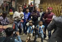 খেলা শেষ হবার সাথে সাথেই জয়ের উল্লাসে মেতে ওঠে নেত্রকোনা