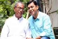 বাবা-মাকে হাসপাতালের বিছানায় রেখে কোনো সন্তানই ভালো থাকতে পারে না : চঞ্চল চৌধুরী