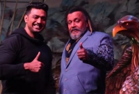 মিঠুন চক্রবর্তীর শুটিং সেটে খাবার সাপ্লাই দিতেন দেবের বাবা