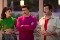 একঘেয়েমি গল্প আর রণবীরের অতিরঞ্জিত অভিনয়ই ডোবাল ‘সার্কাস’কে