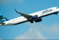 নিউ ইয়র্ক বিমানবন্দরে তুলকালাম কাণ্ড