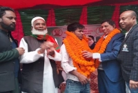 সংবর্ধনা দেওয়া হলো শখের মোটরসাইকেল বিক্রি করে ৪০০ ফুট লম্বা জাতীয় পতাকা টাঙানো যুবককে