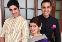 বিমানবন্দরে আটকে দেওয়া হলো অক্ষয়ের ছেলেকে, ভাইরাল ভিডিও