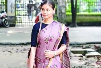 পড়াশোনা, সংসার এরই ফাঁকে ফ্রিল্যান্সিং, চার লাখ টাকা মাসে আয় লিজার!