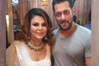 সালমান খানের চাপে রাখিকে স্ত্রীর মর্যাদা দিলেন আদিল