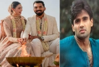 ক্রিকেটারকে বিয়ে করলেন সুনীল শেঠির মেয়ে