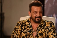 মৃত্যুর আগে ৭২ কোটির সম্পত্তি সঞ্জয় দত্তের নামে লিখে গেলেন নারী-ভক্ত!