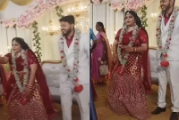   বিয়ের আসরে বউয়ের কাণ্ড! লজ্জা পেলেন বর