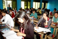 ৫০০ মেয়ের ভিড়ে একা ছেলে, এতো মেয়ে একসঙ্গে দেখে অজ্ঞান তরুণ!