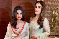 ছেলেরা তাকালেই নিজেকে নায়িকা ভেবো না: মেয়েকে অভিনেত্রীর সবক